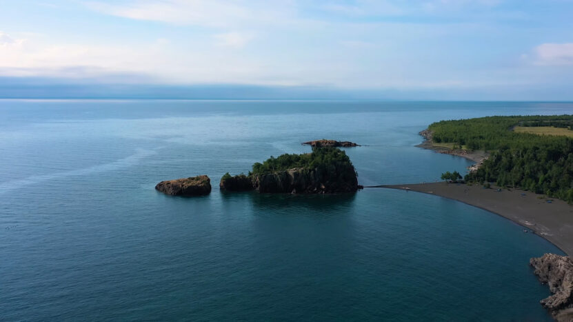 lake superior kayaking- stay cloe to shore